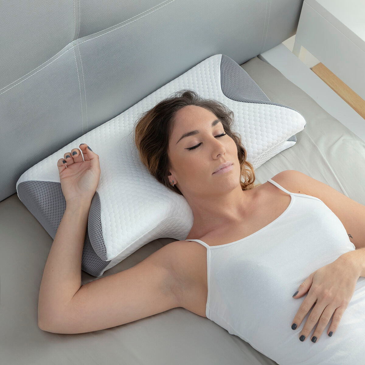 Viscoelastic Neck Pillow with Ergonomic Contours Conforti InnovaGoods